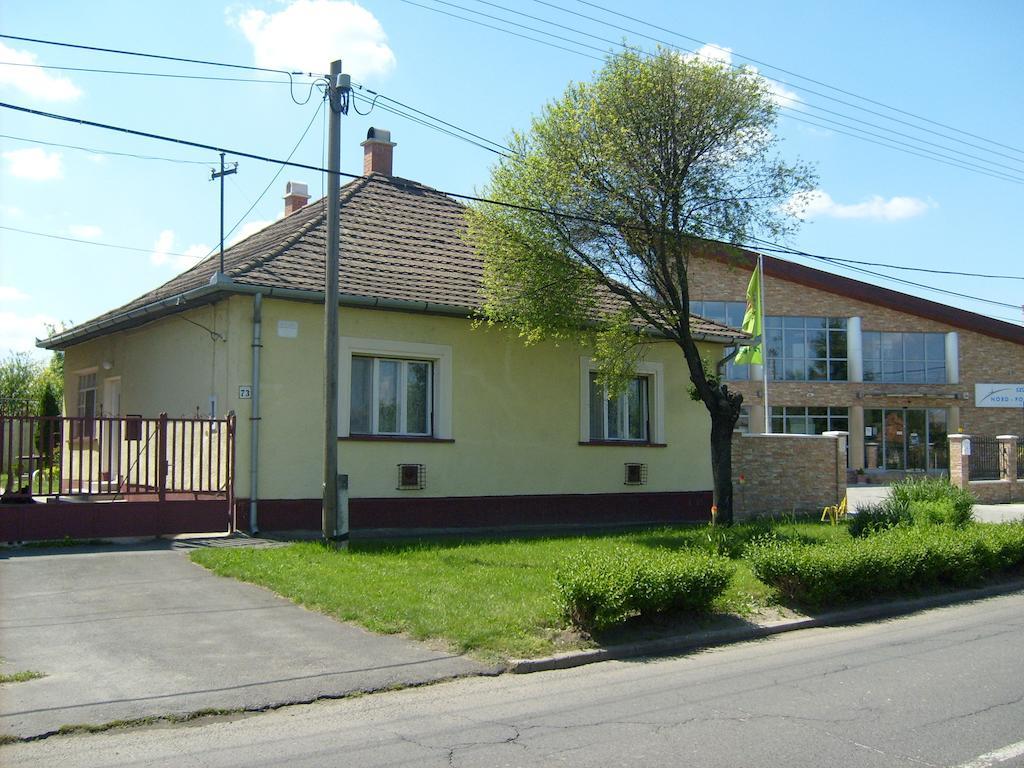 Tóth Magánszállás Hajdúszoboszló Exterior foto